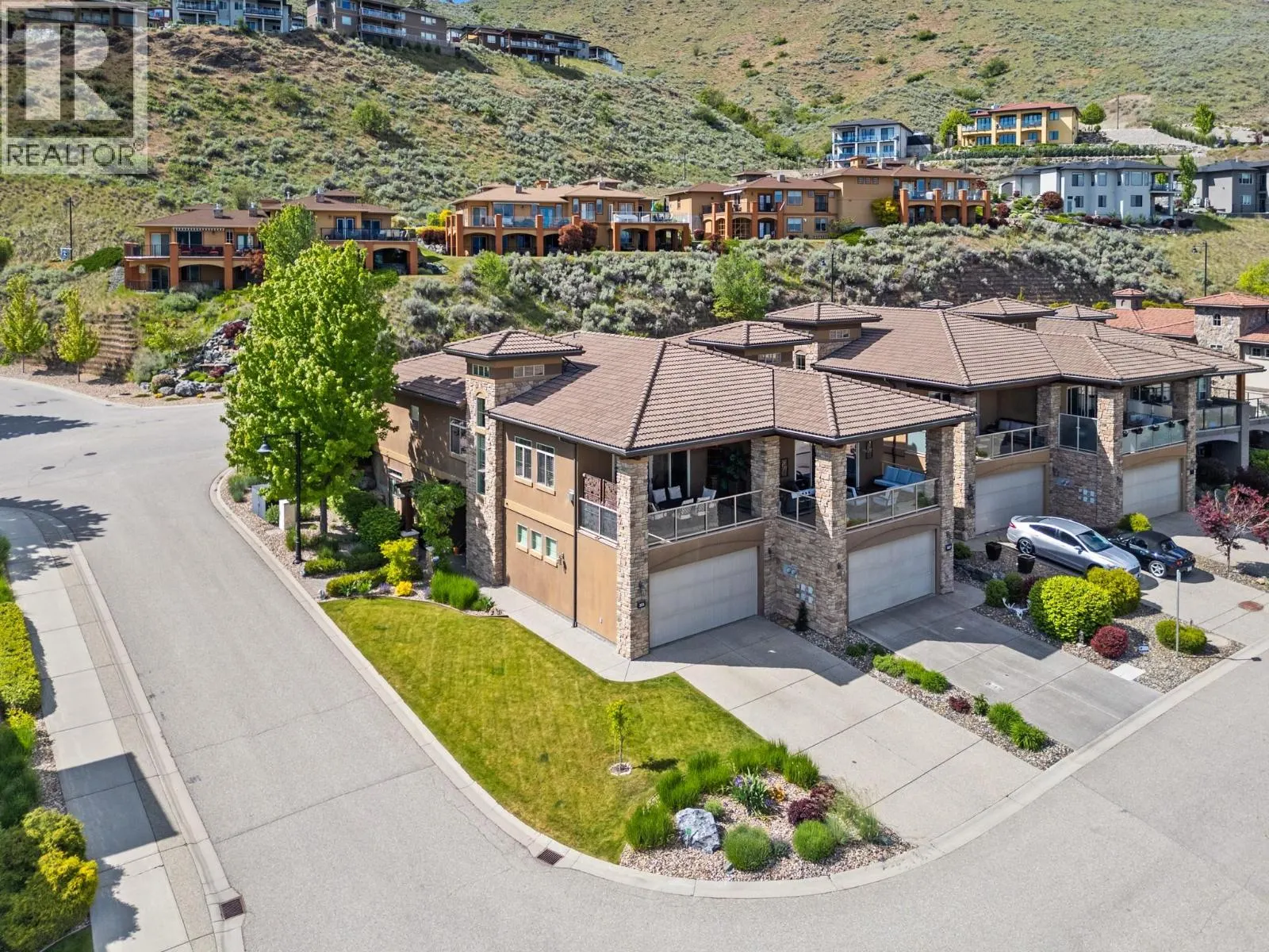 325 Cordon Place
