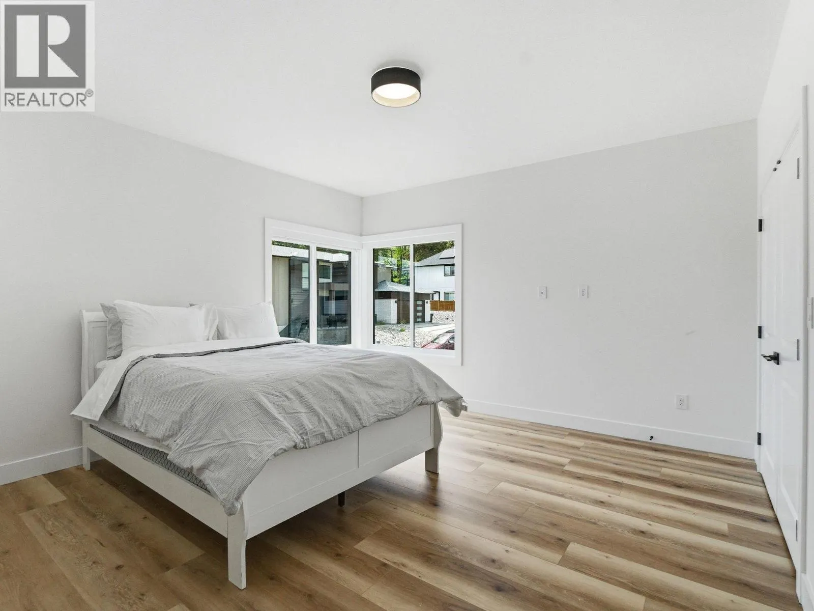 1032 Oak Barrel Lane