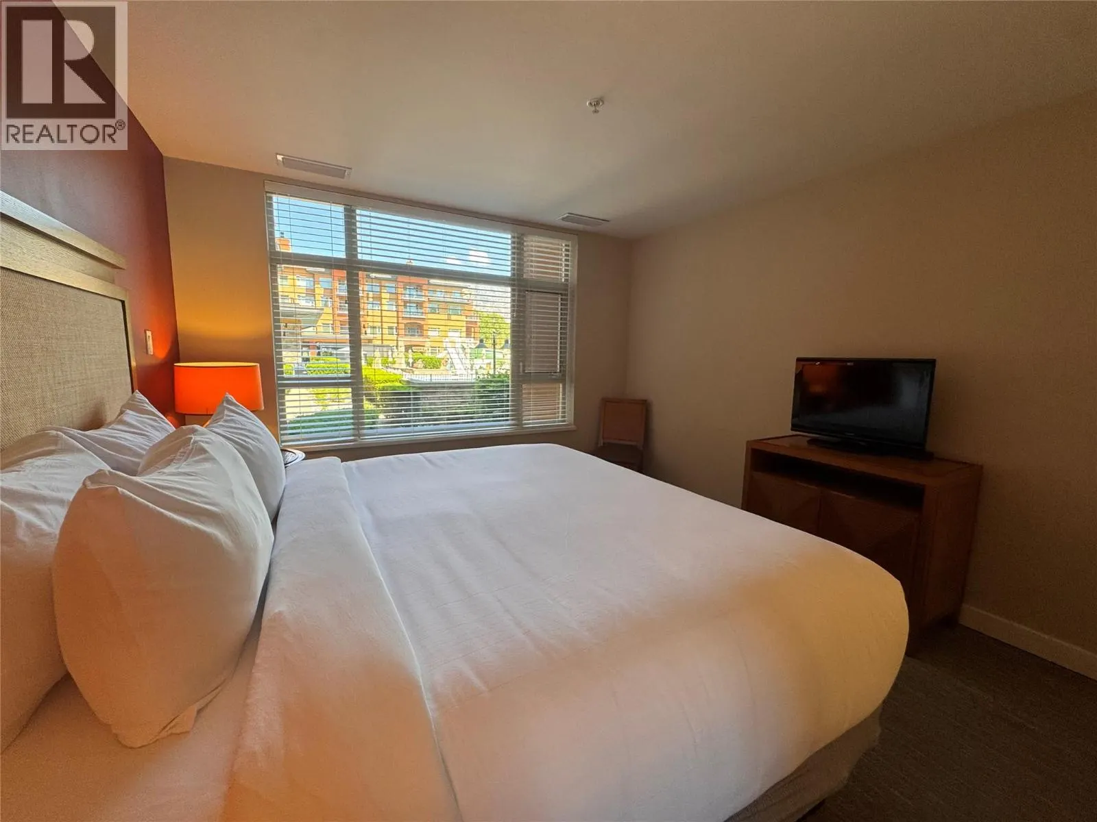 15 Park Place Unit# 113
