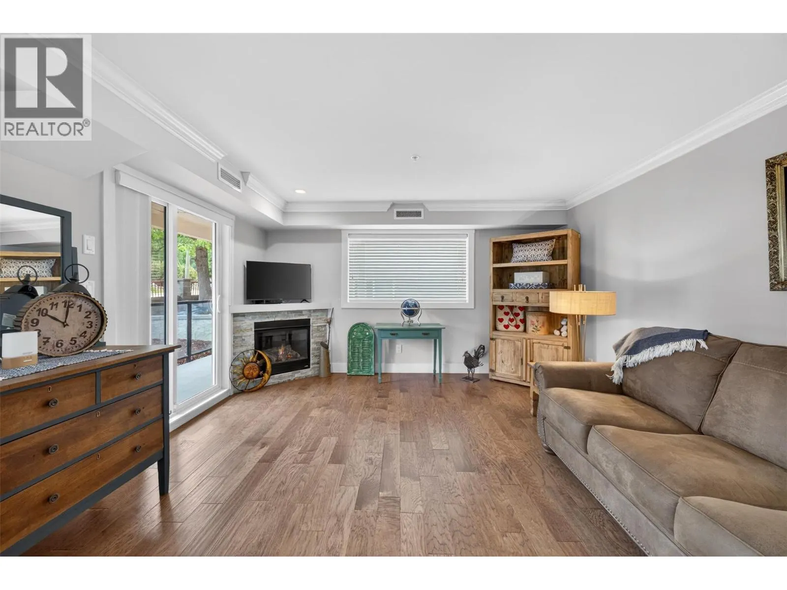 330 4 Avenue SE Unit# 202
