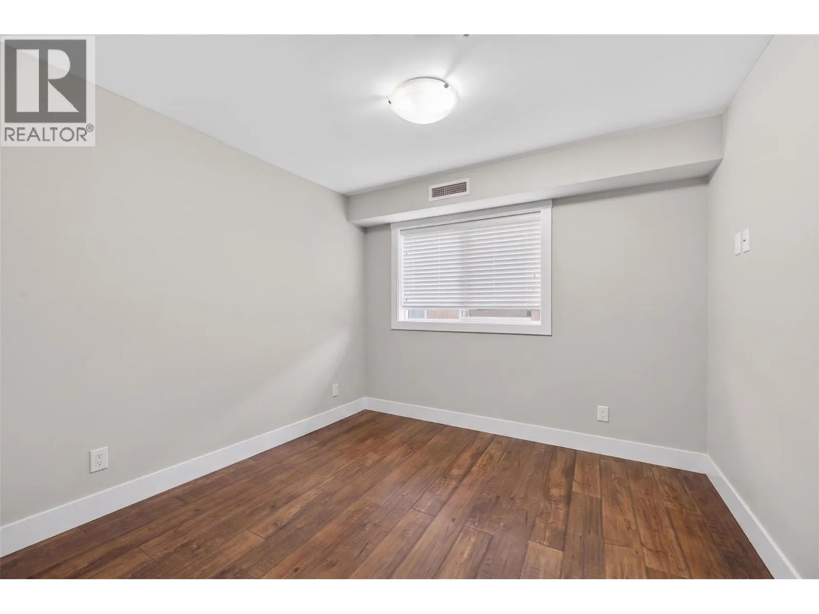 330 4 Avenue SE Unit# 202