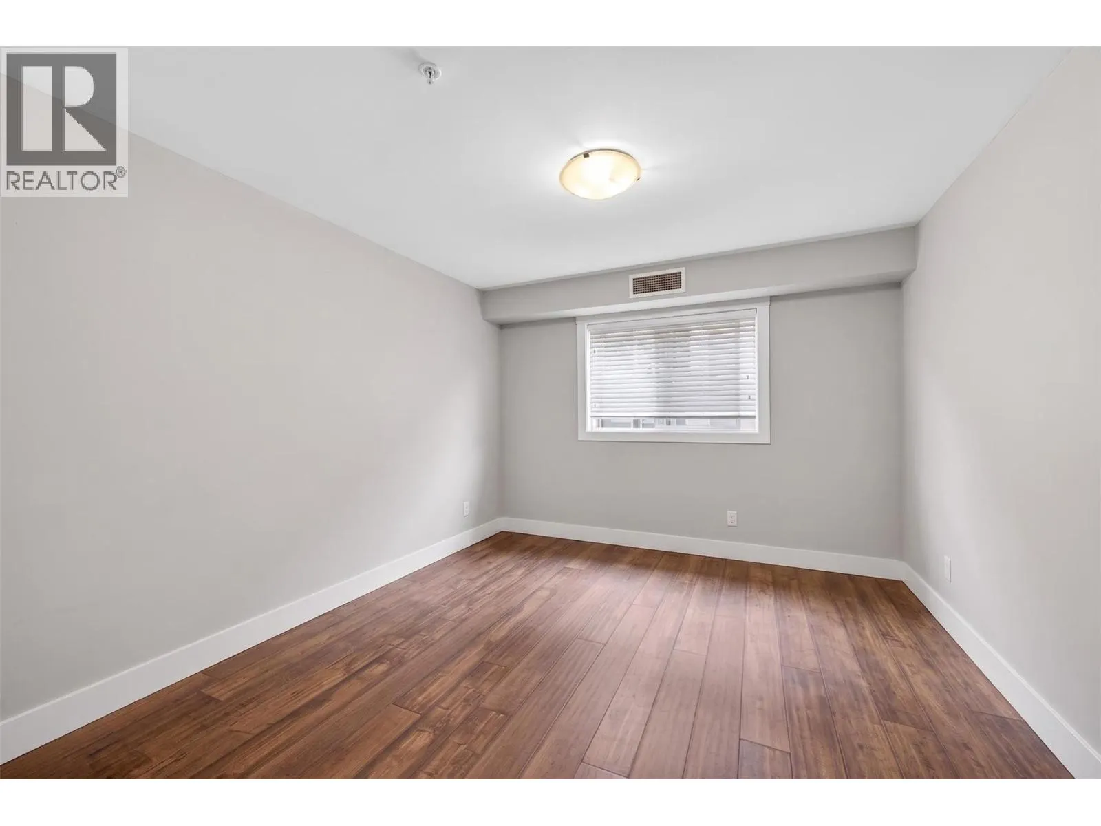 330 4 Avenue SE Unit# 202