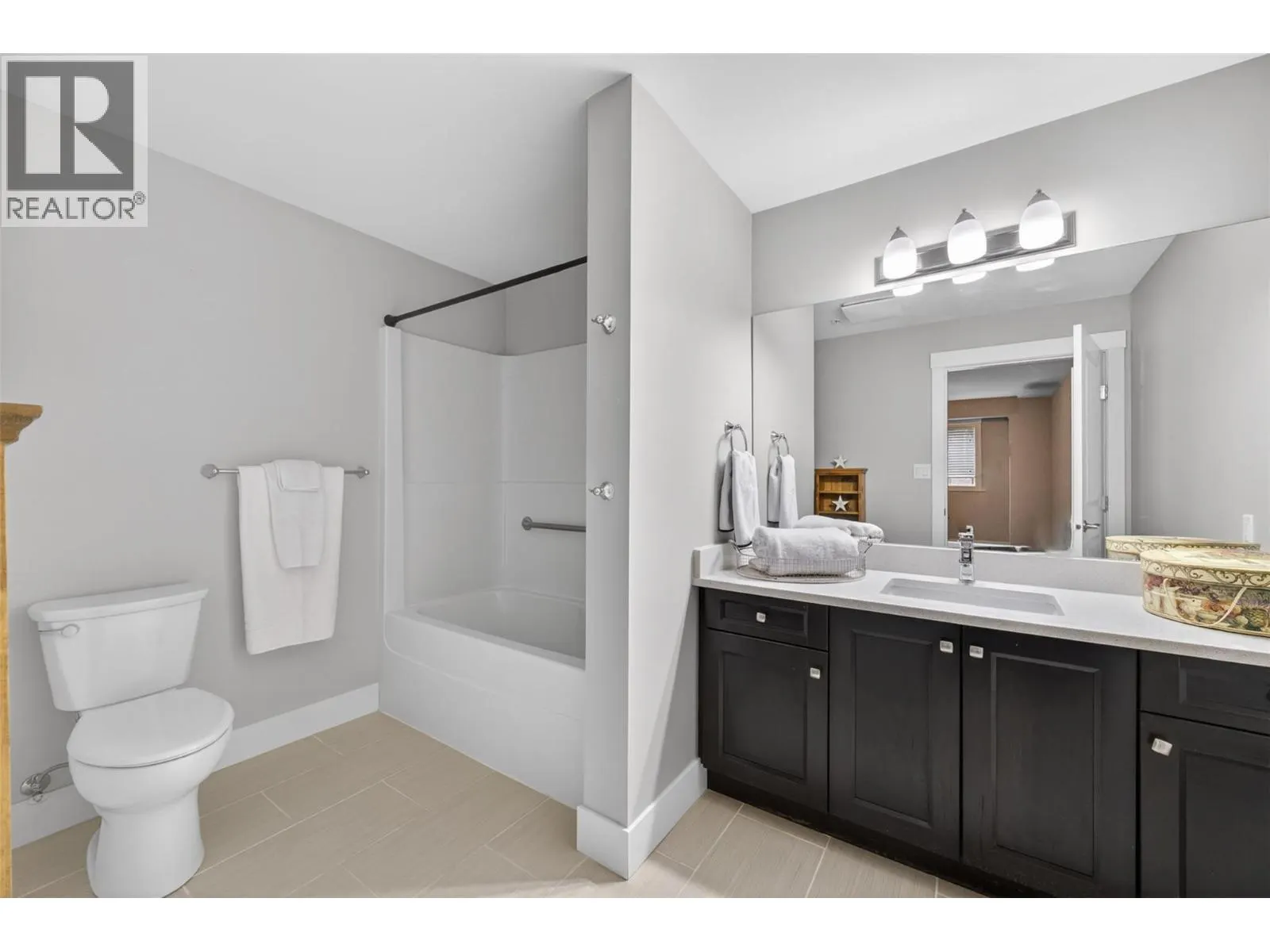 330 4 Avenue SE Unit# 202
