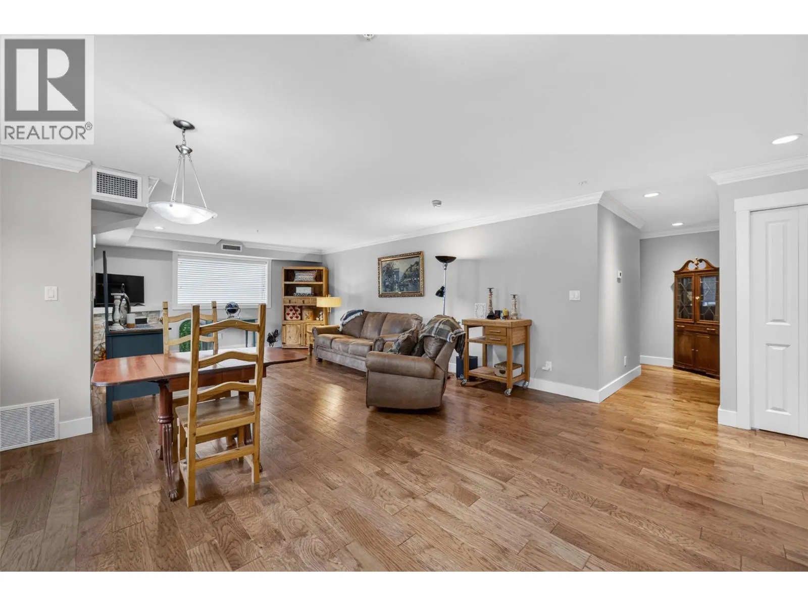 330 4 Avenue SE Unit# 202