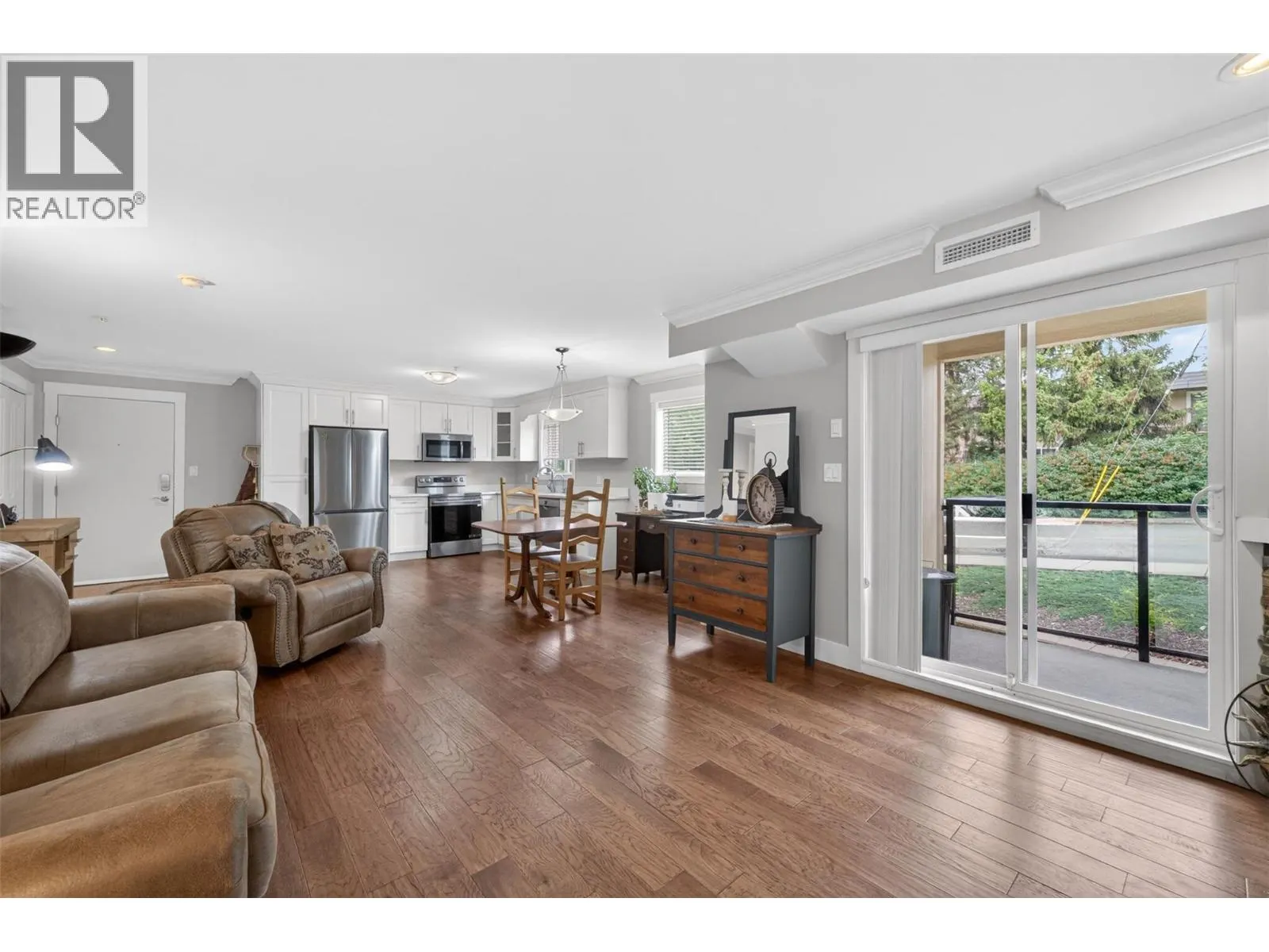 330 4 Avenue SE Unit# 202