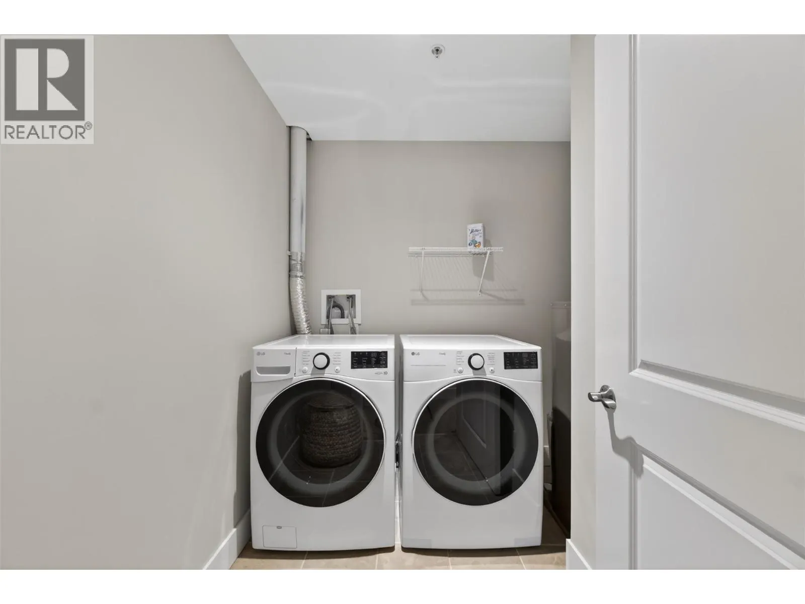 330 4 Avenue SE Unit# 202