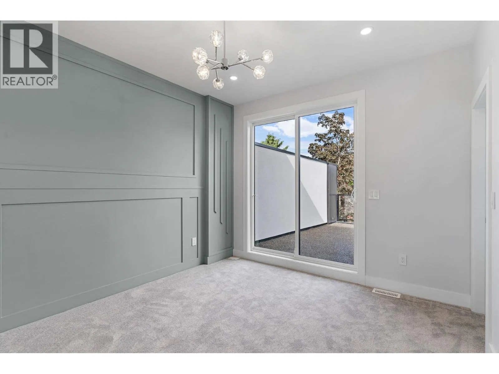 4565 Gordon Drive