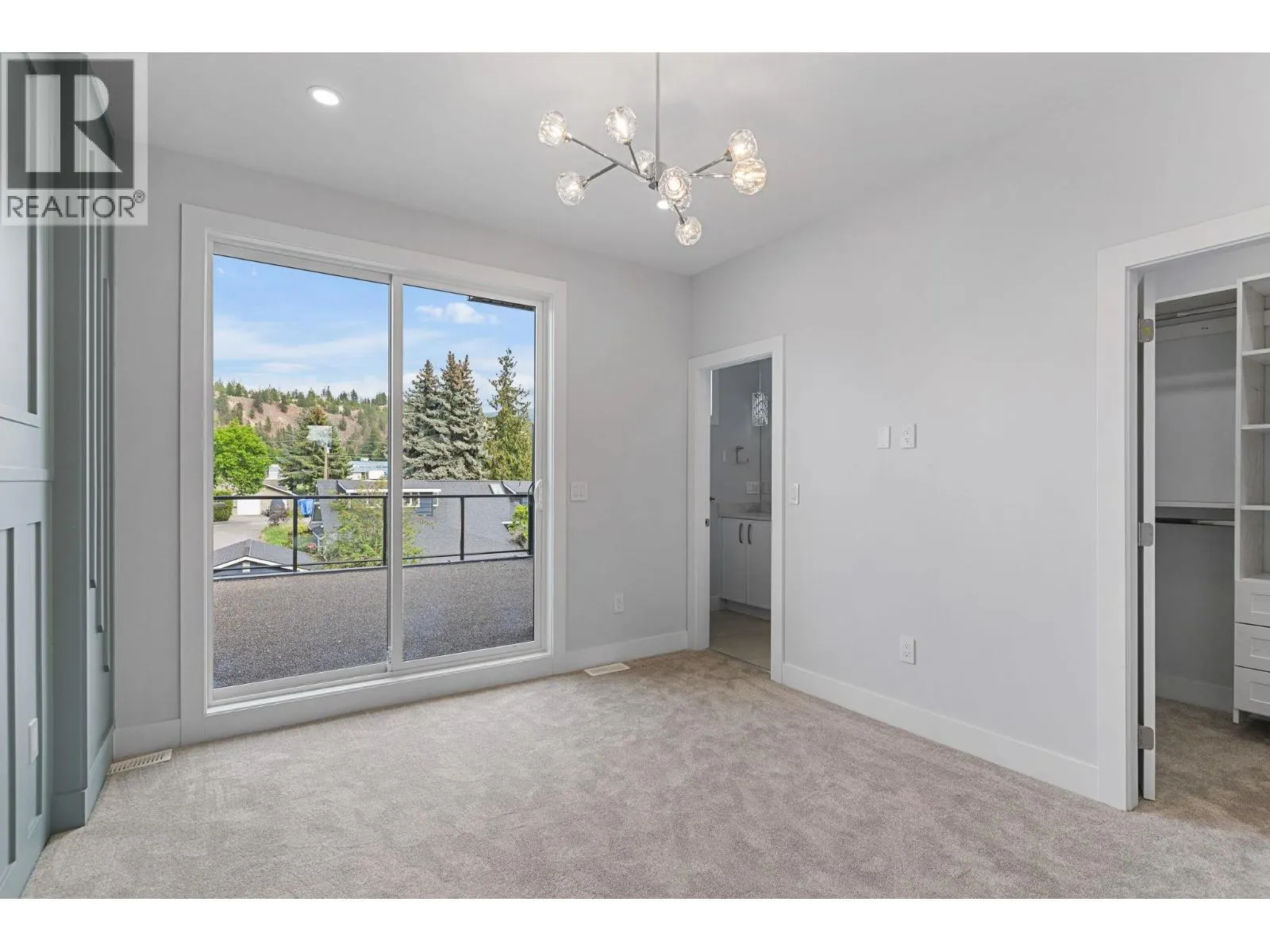 4565 Gordon Drive