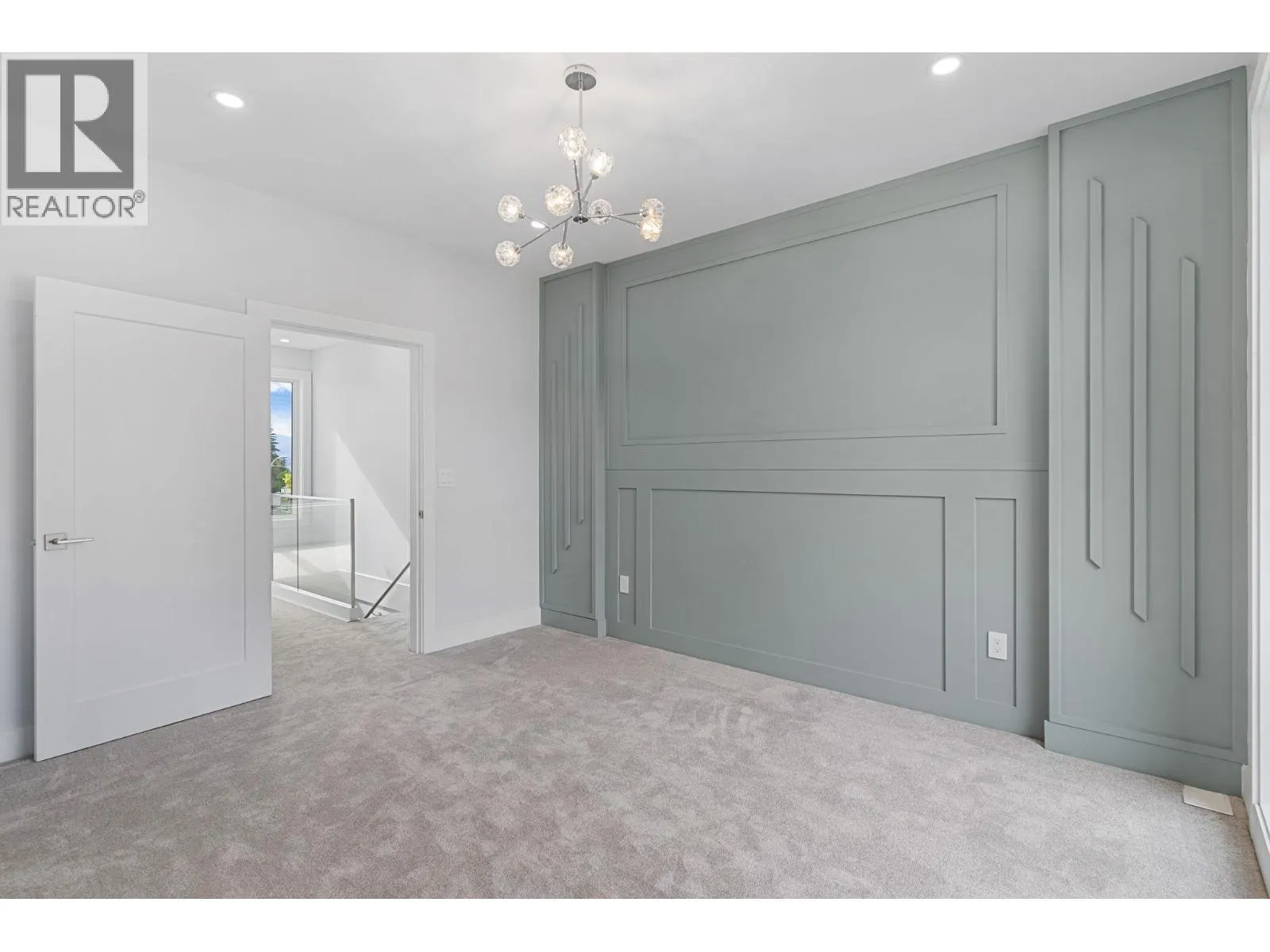 4565 Gordon Drive