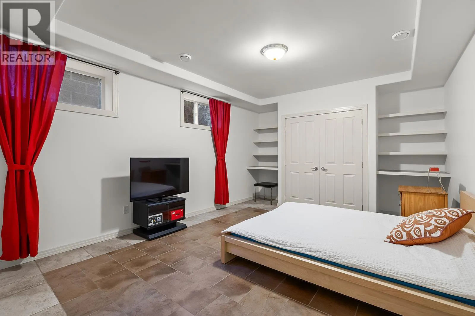 324 Phoebe Court