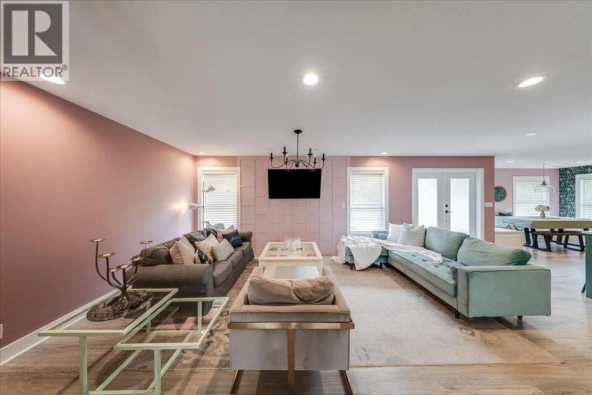 816 COLUMBIA Road