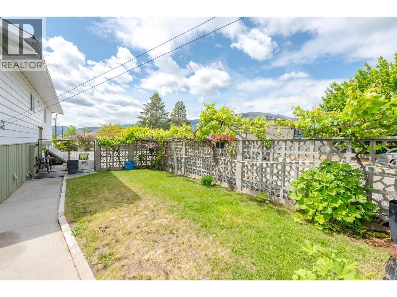 5853 KETTLE Court