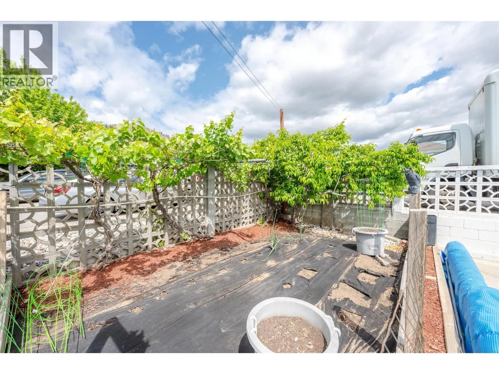5853 KETTLE Court
