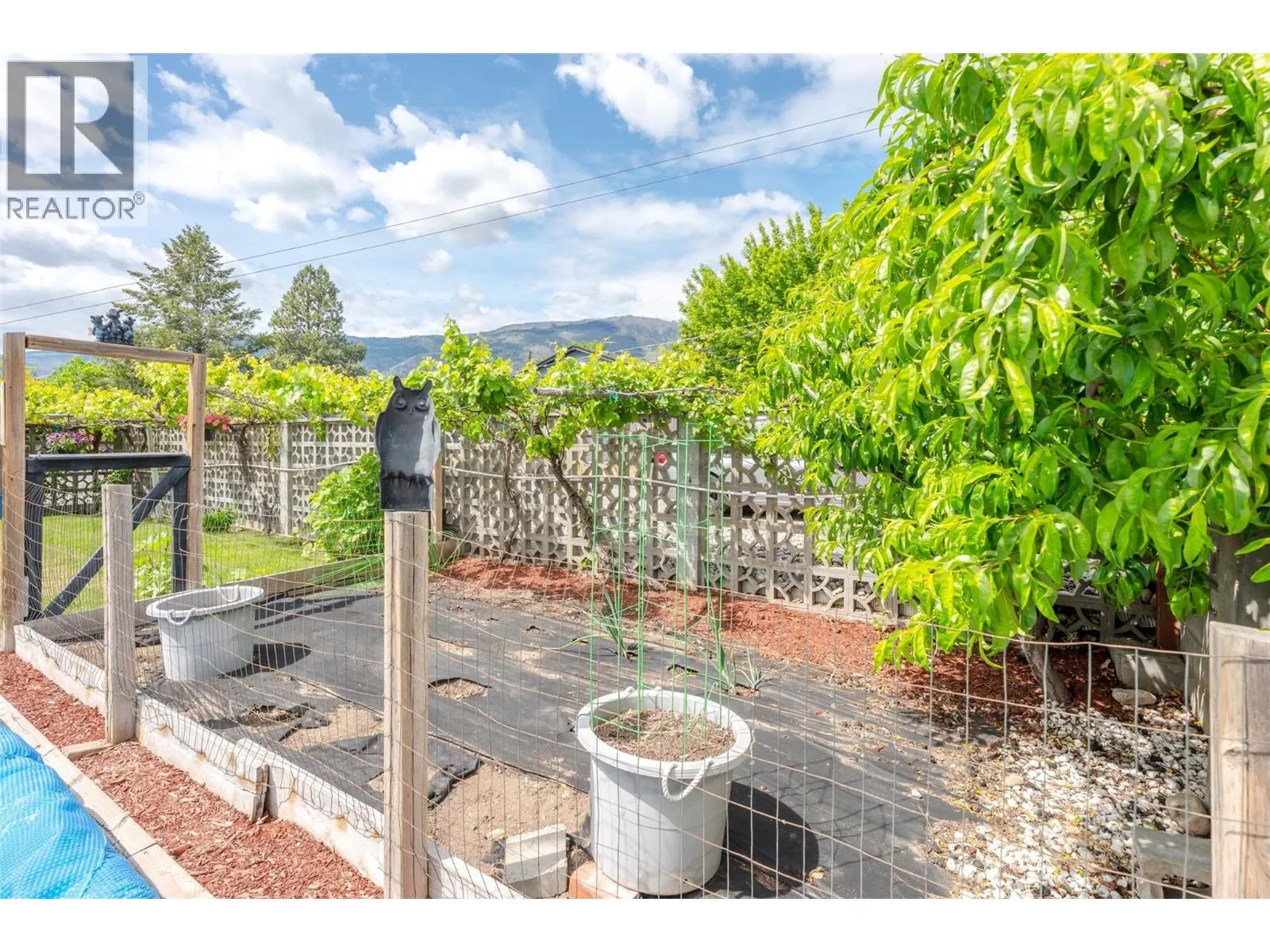 5853 KETTLE Court