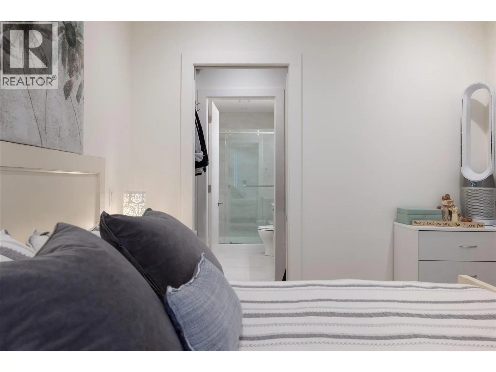 3340 Lakeshore Road Unit# 709