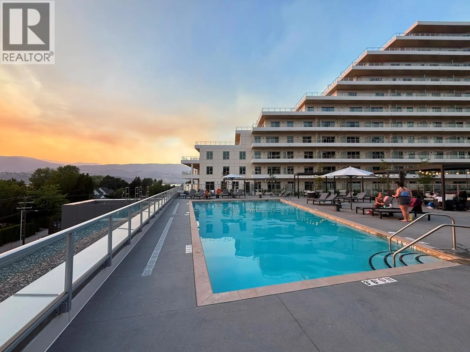 3340 Lakeshore Road Unit# 709