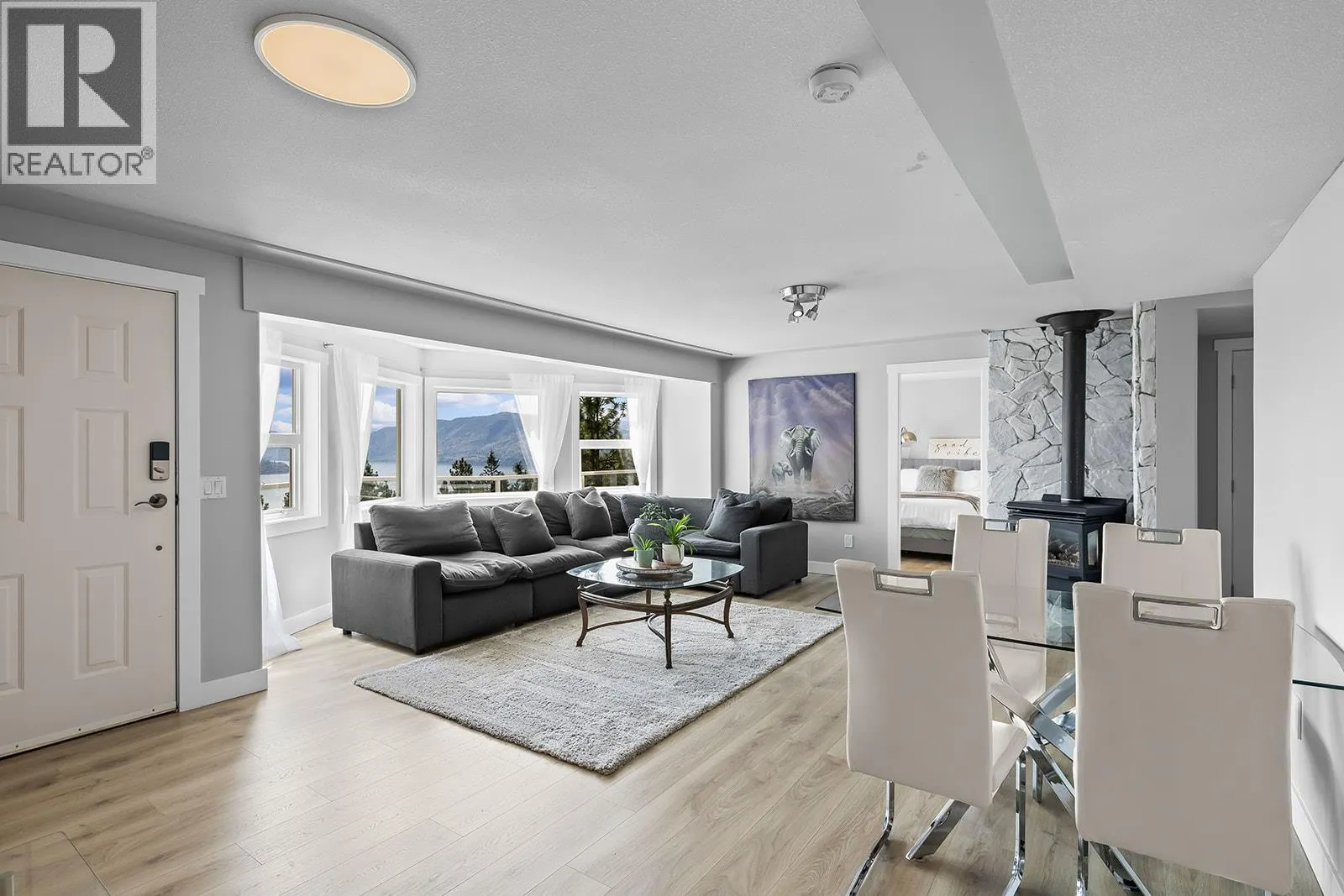 4618 Ponderosa Drive