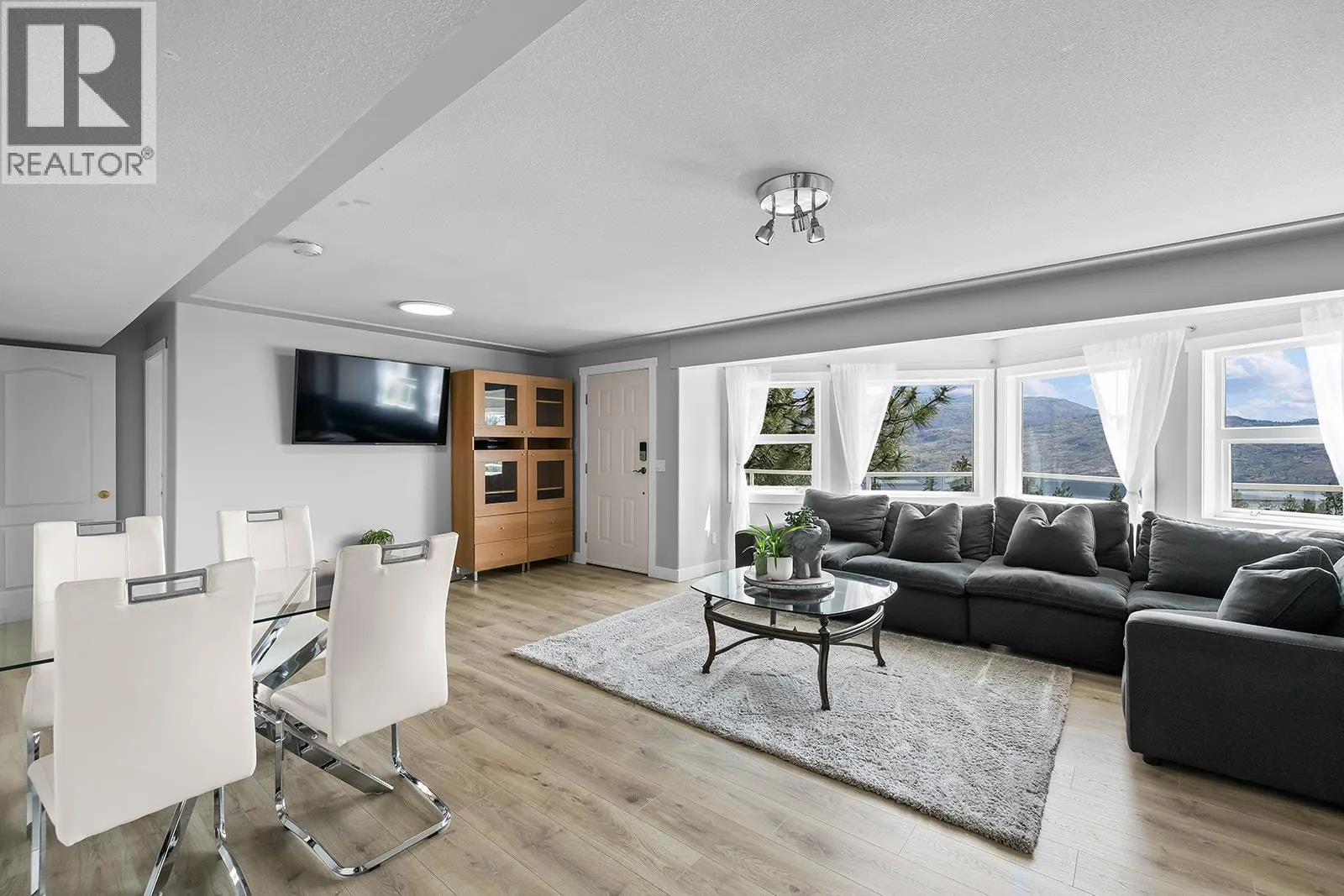4618 Ponderosa Drive