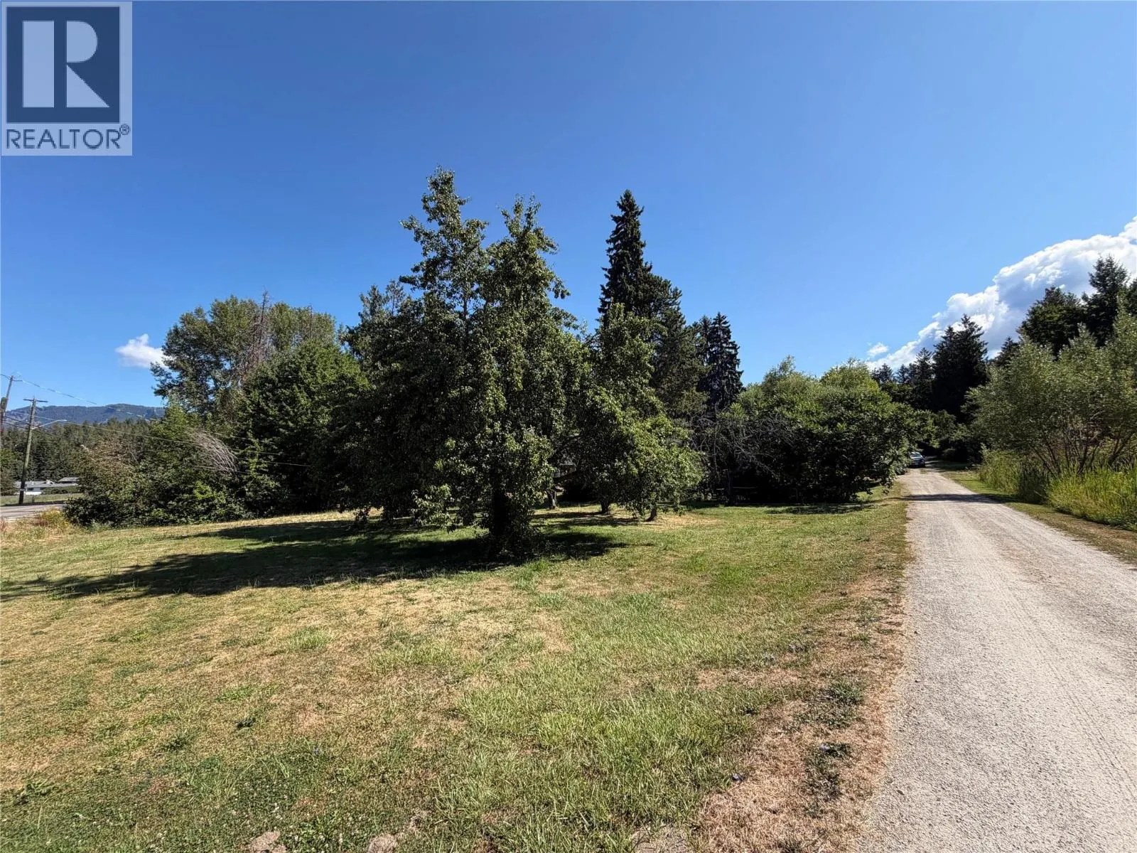 2370 Lakeshore Road NE