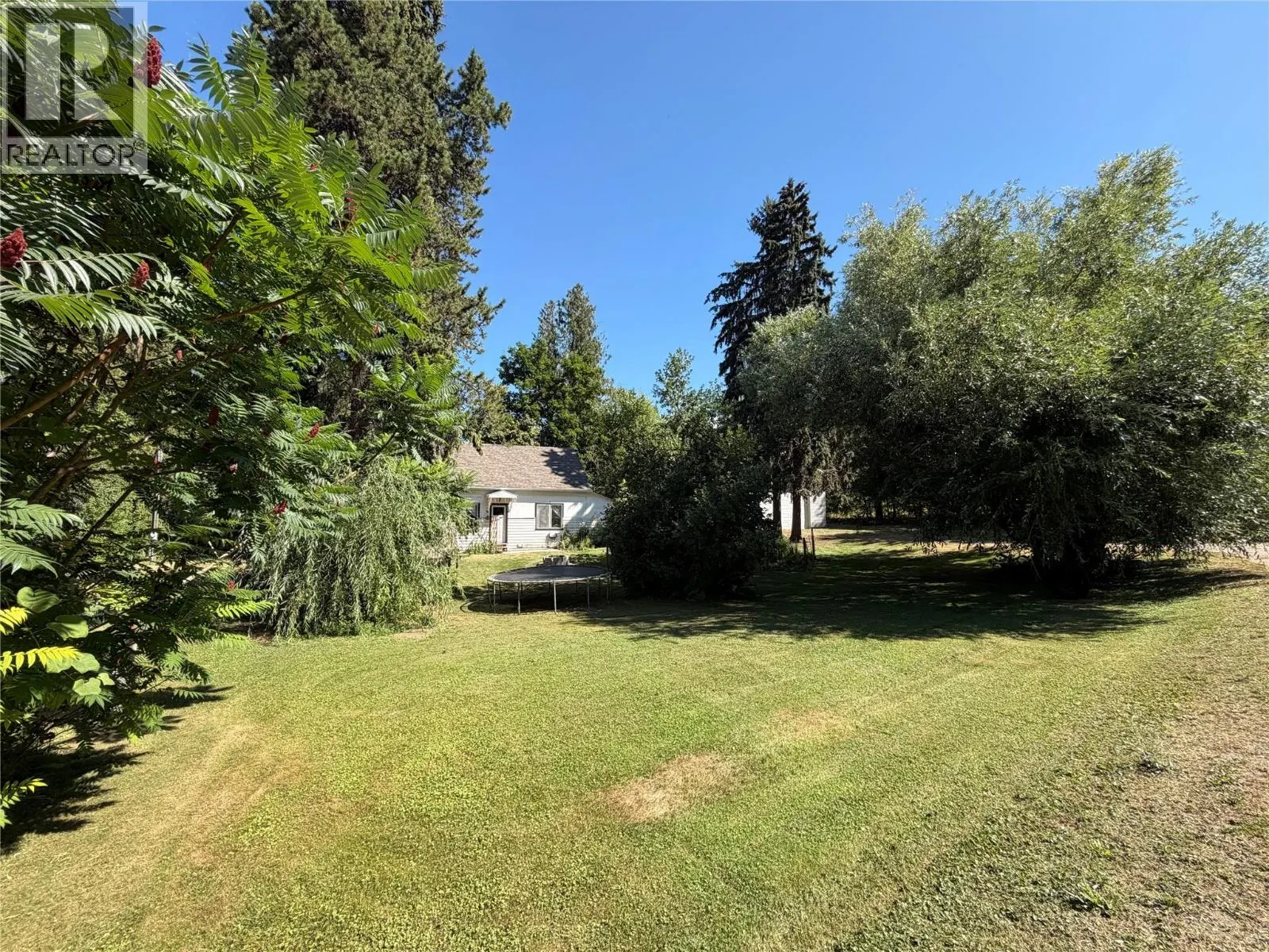 2370 Lakeshore Road NE