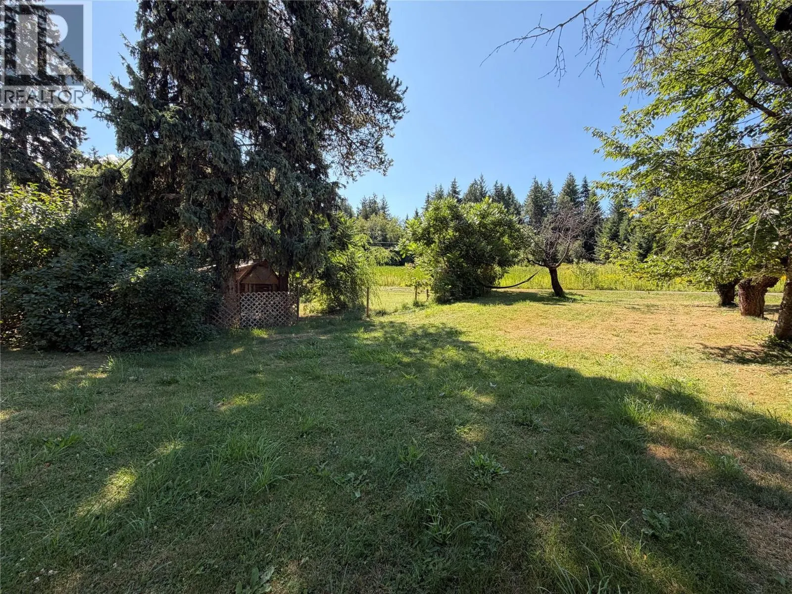 2370 Lakeshore Road NE