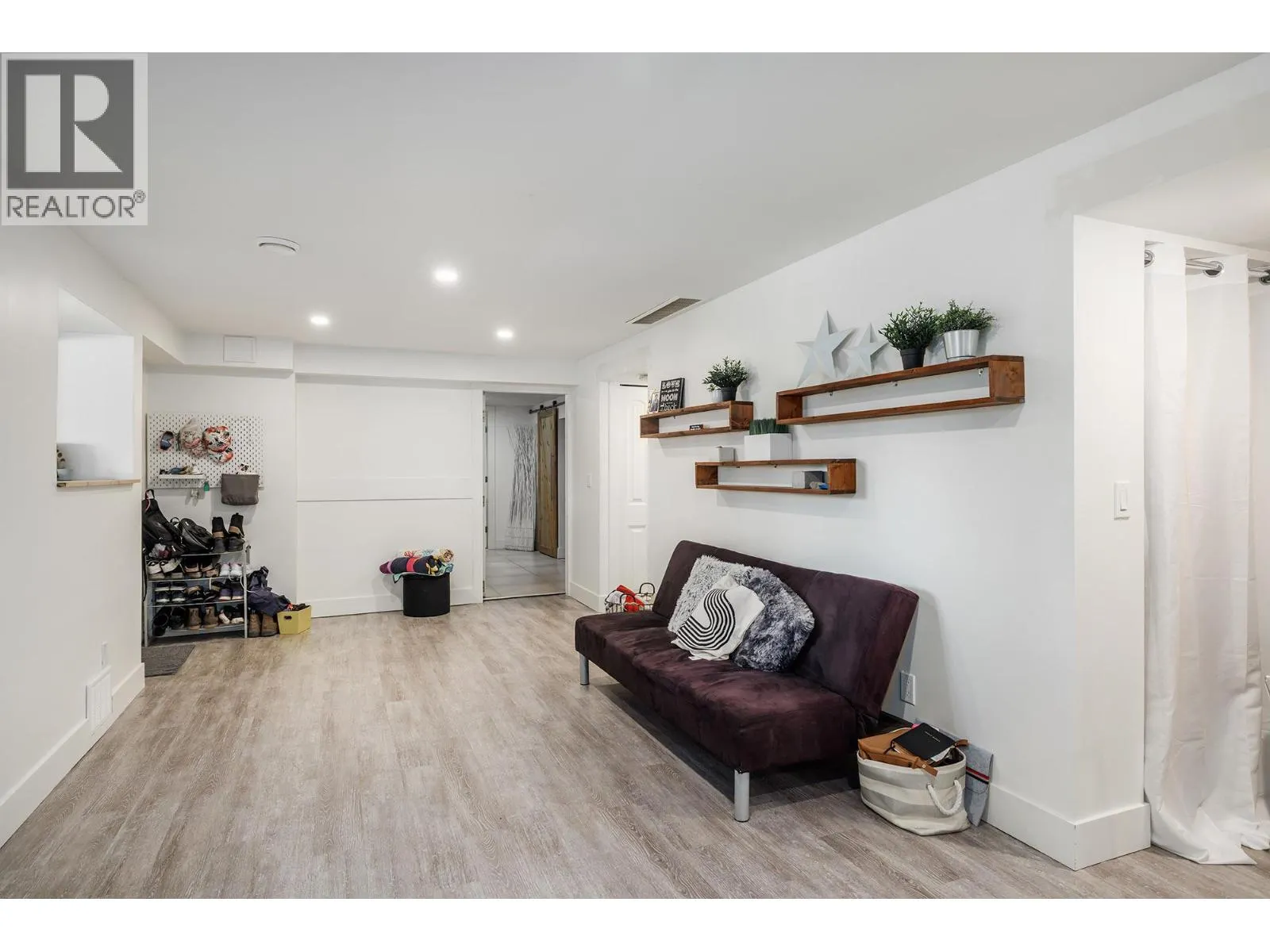 2020 Goldie Road