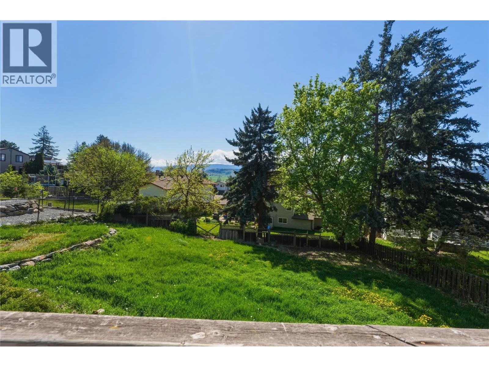 6576 Southwind Road Road