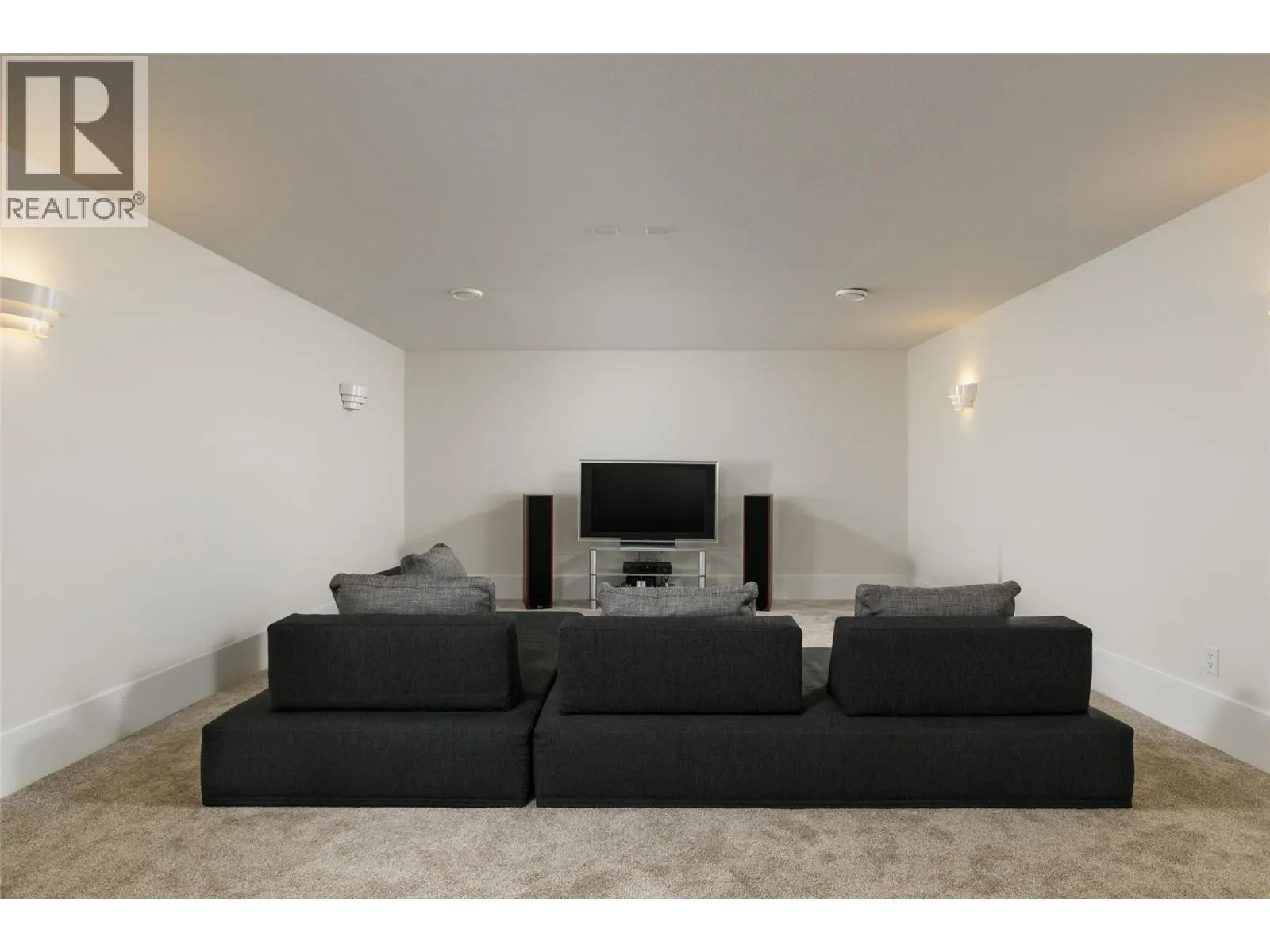 3192 Vineyard View Drive