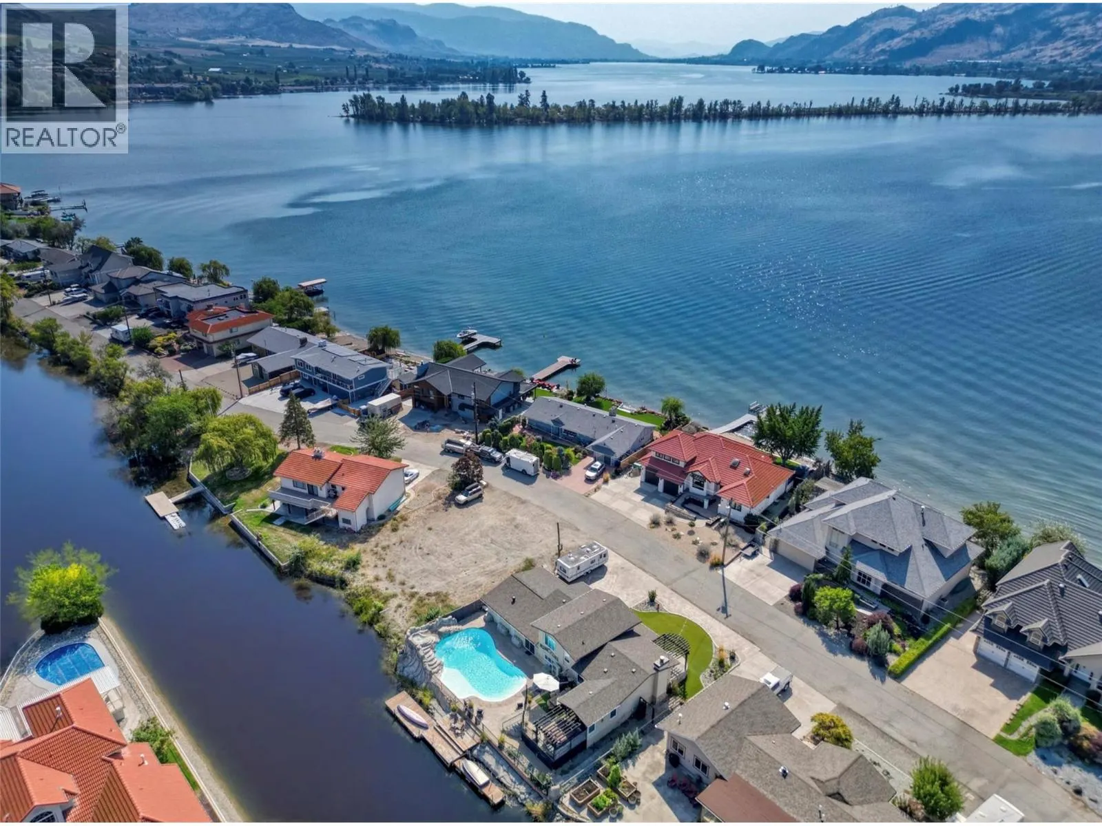 52 HARBOUR KEY Drive