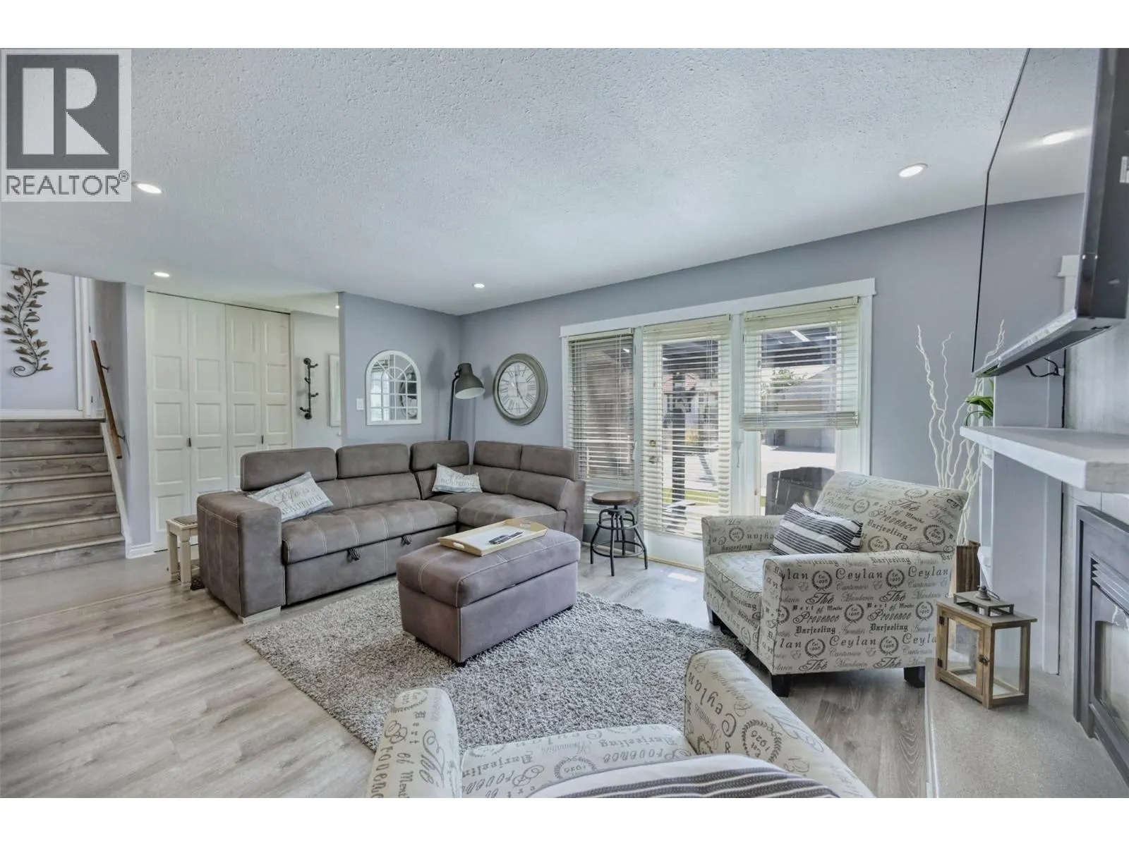52 HARBOUR KEY Drive