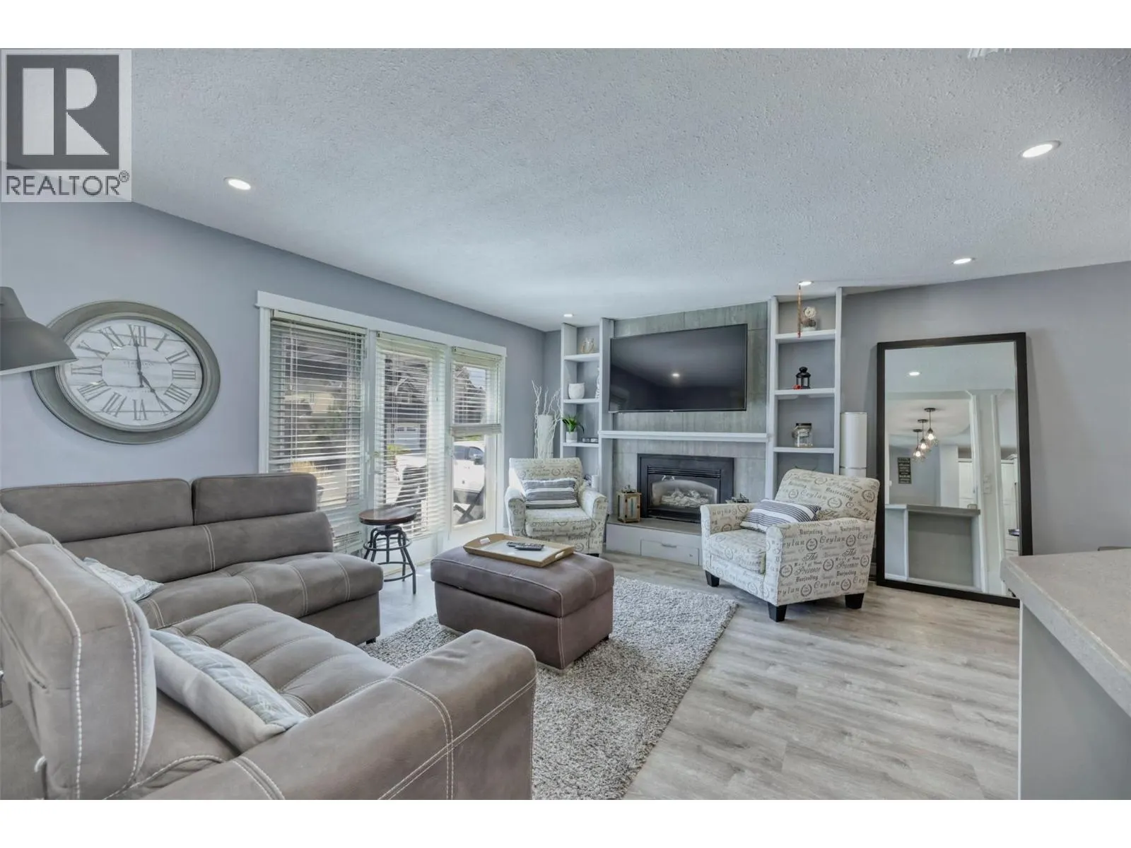 52 HARBOUR KEY Drive