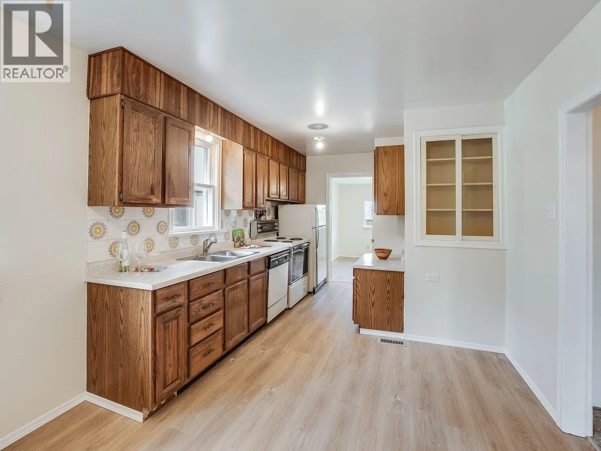 720 Third Street