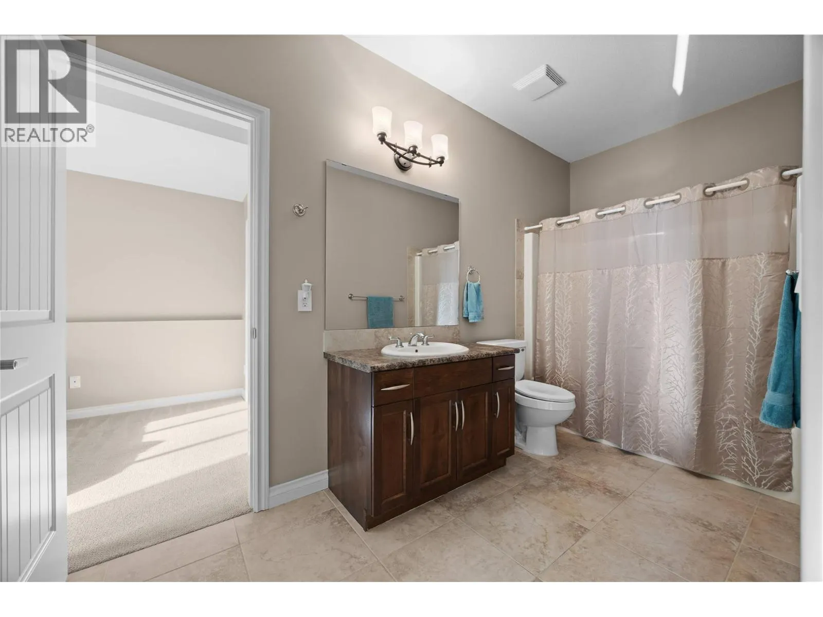 5165 Trepanier Bench Road Unit# 250