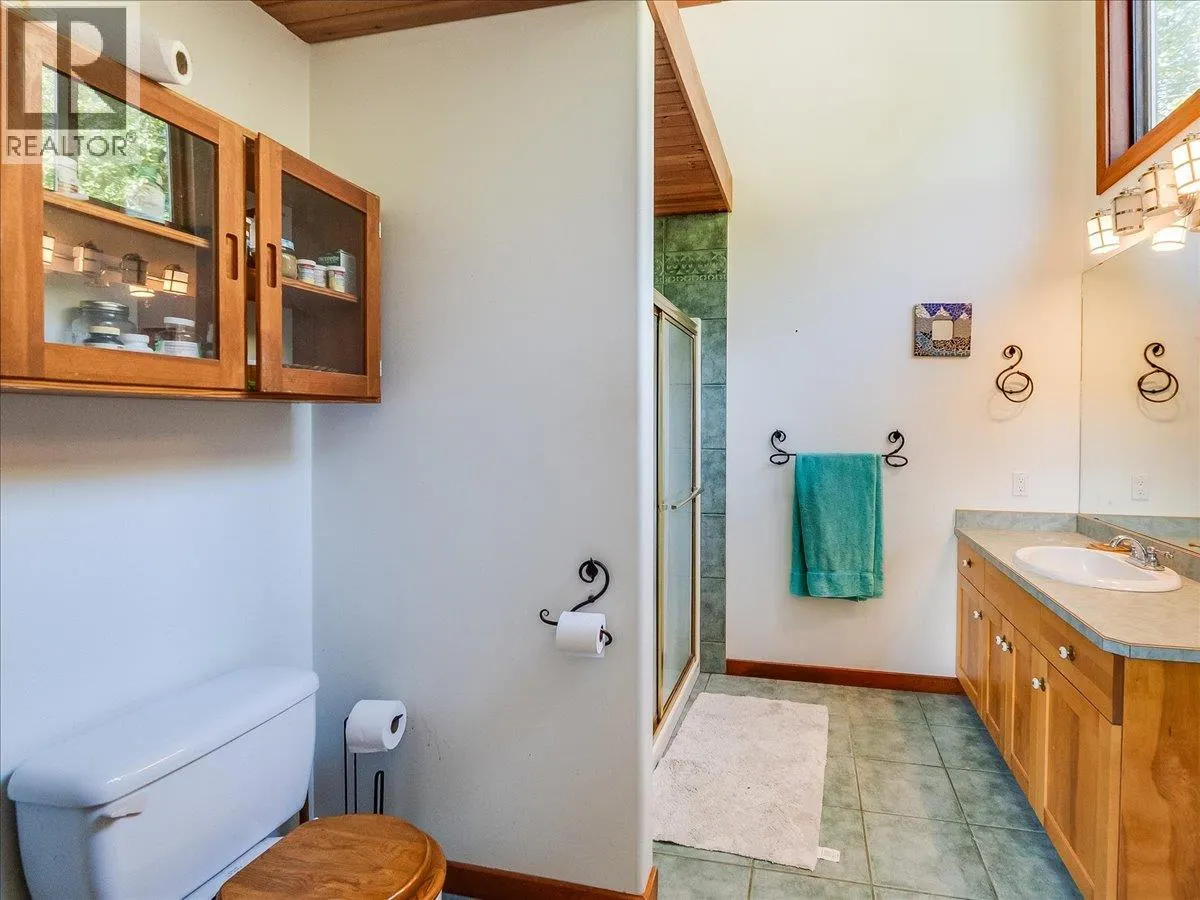2960 UPPER SLOCAN PARK Road