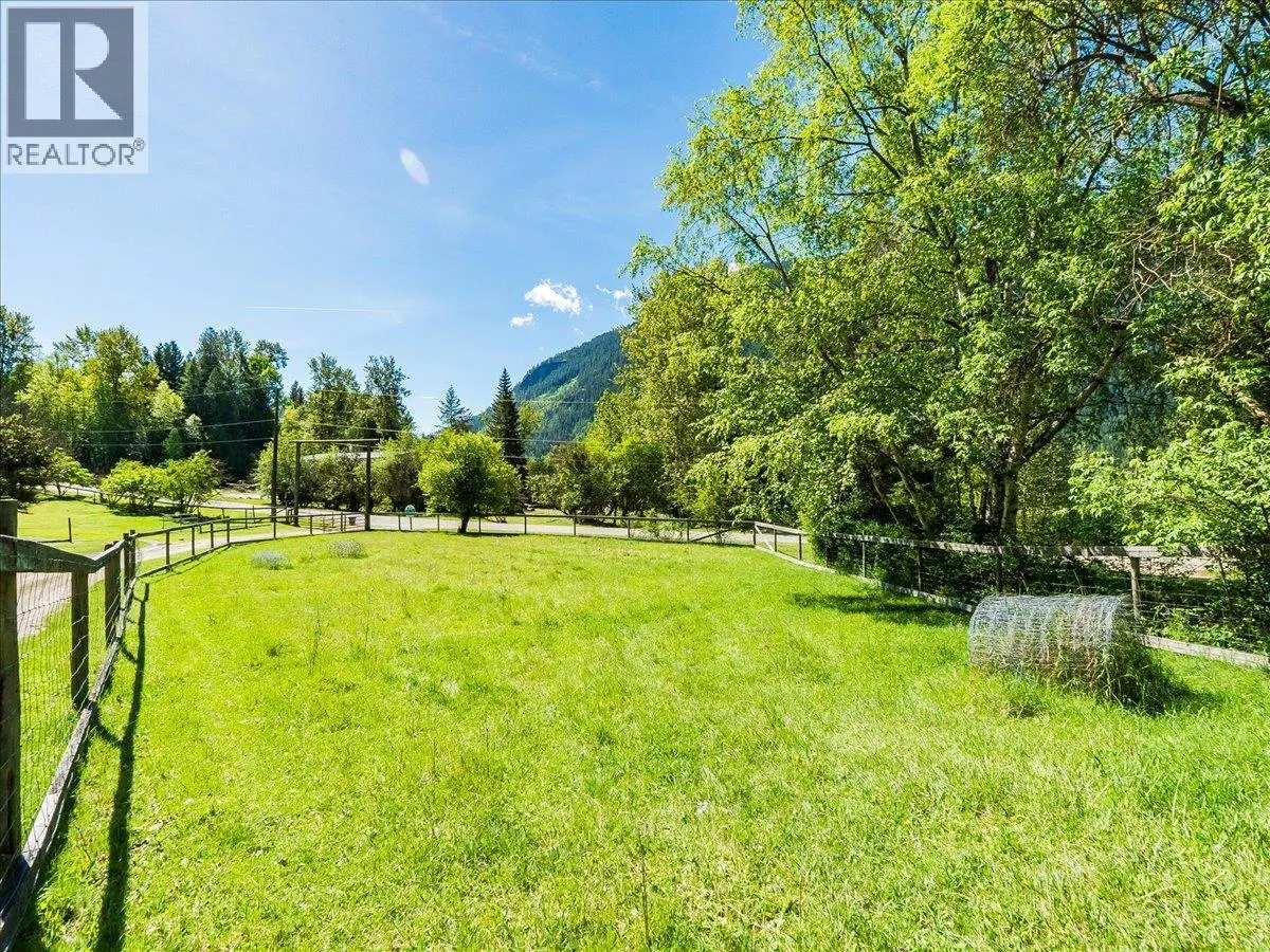2960 UPPER SLOCAN PARK Road