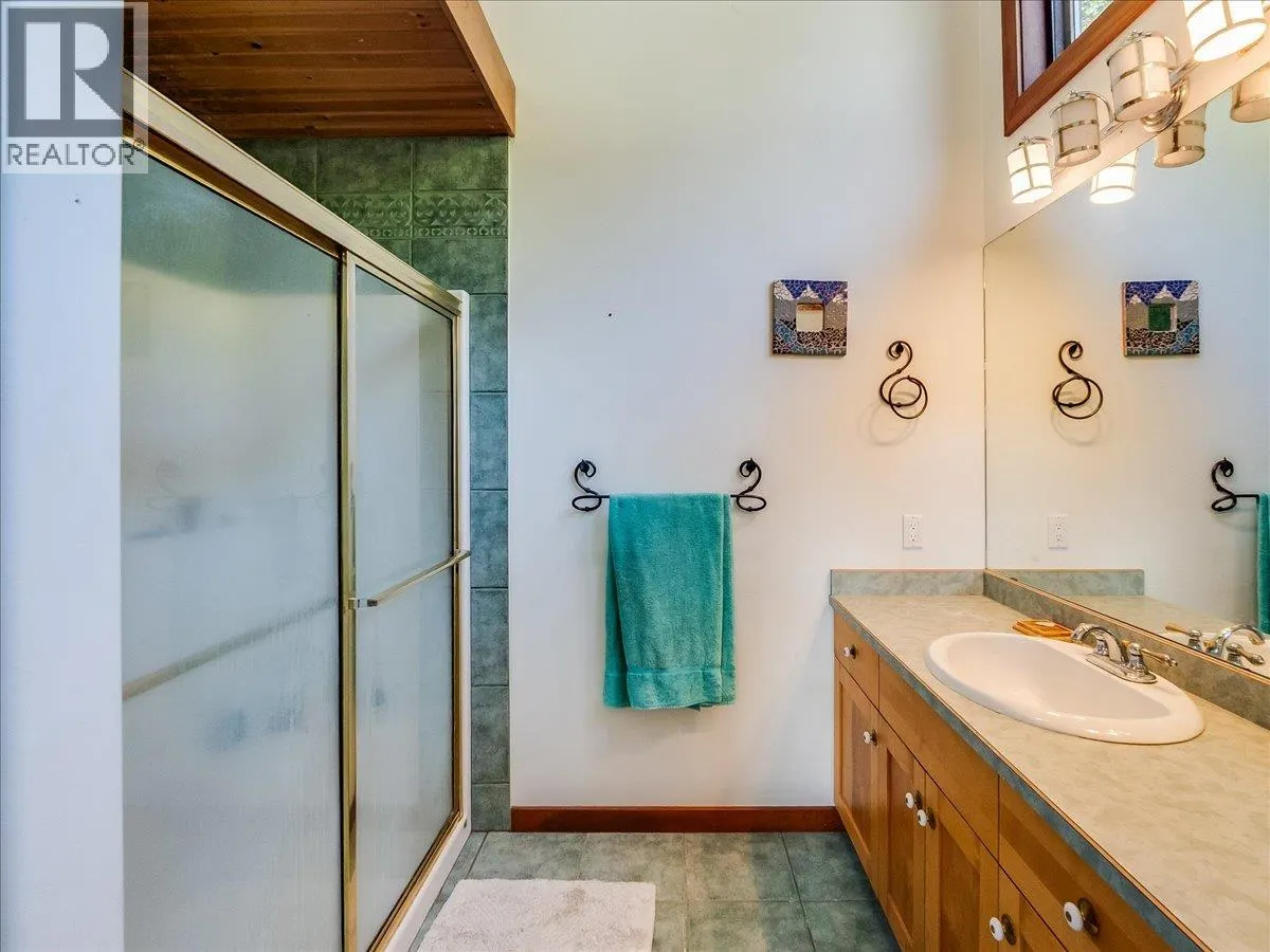 2960 UPPER SLOCAN PARK Road