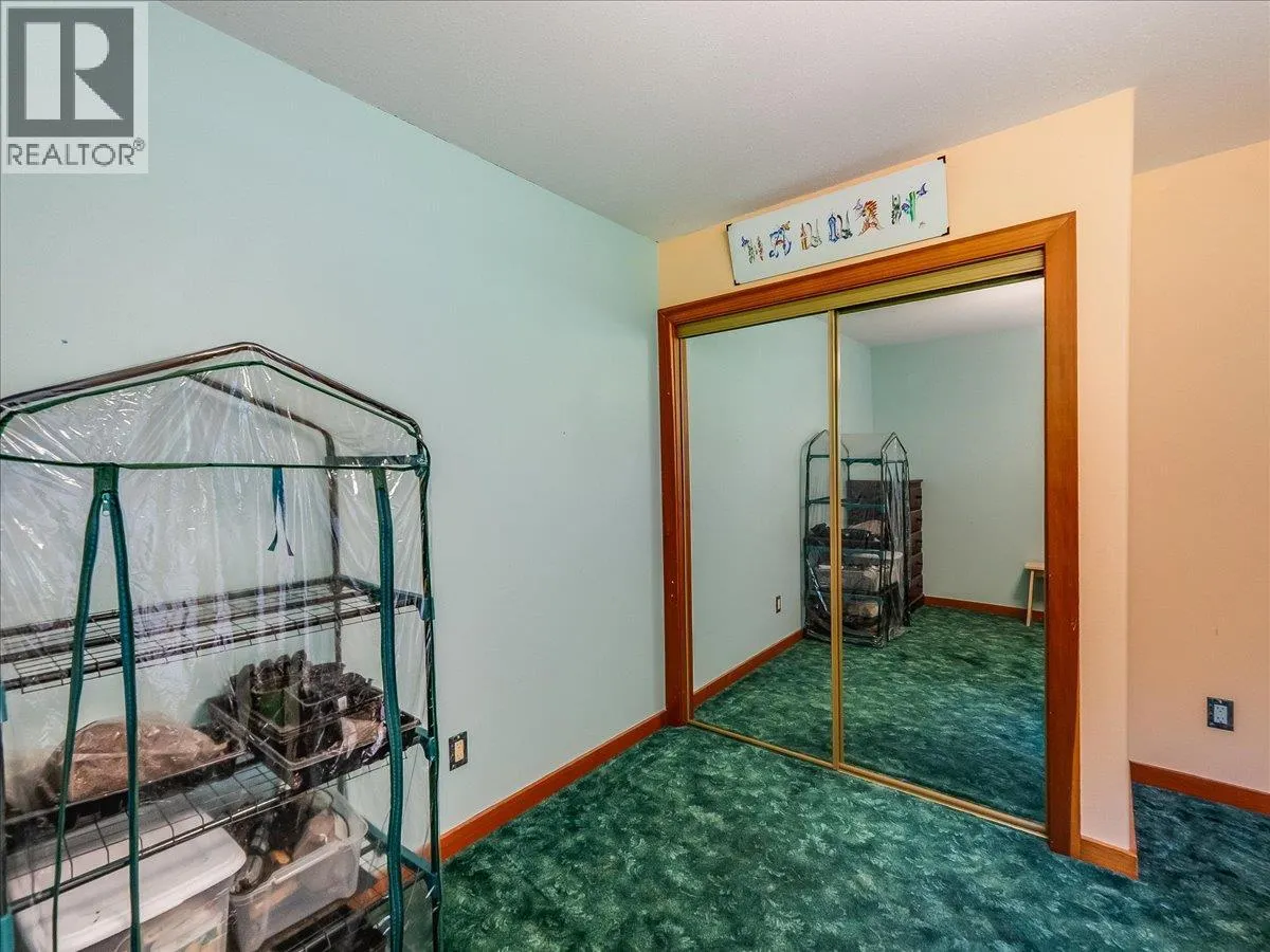 2960 UPPER SLOCAN PARK Road