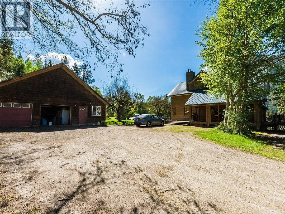 2960 UPPER SLOCAN PARK Road