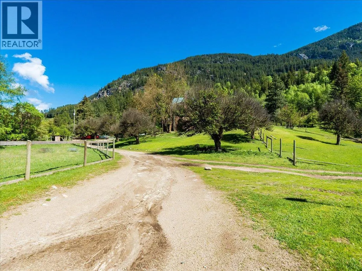 2960 UPPER SLOCAN PARK Road