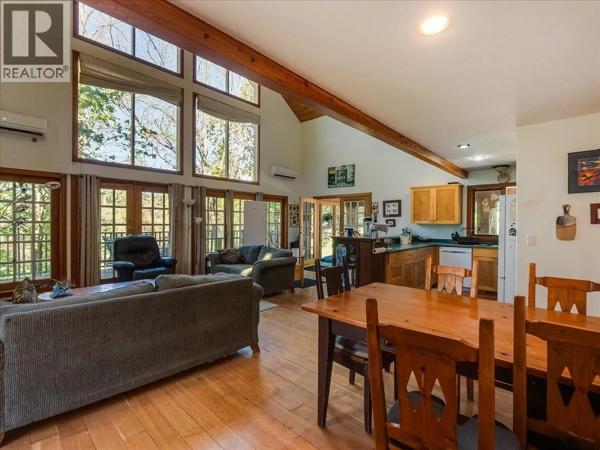 2960 UPPER SLOCAN PARK Road