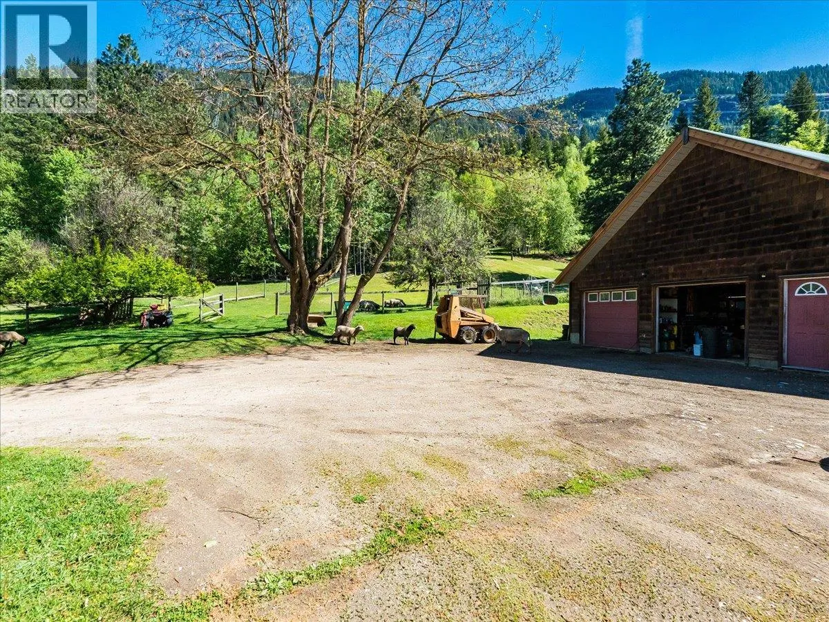 2960 UPPER SLOCAN PARK Road
