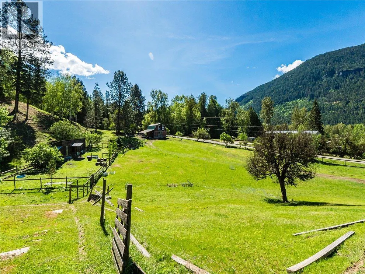 2960 UPPER SLOCAN PARK Road