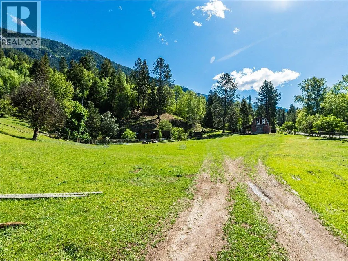 2960 UPPER SLOCAN PARK Road