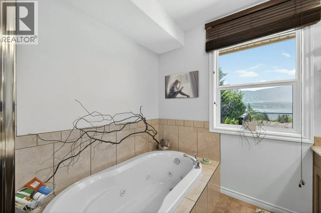 1581 20 Street NE Unit# 2