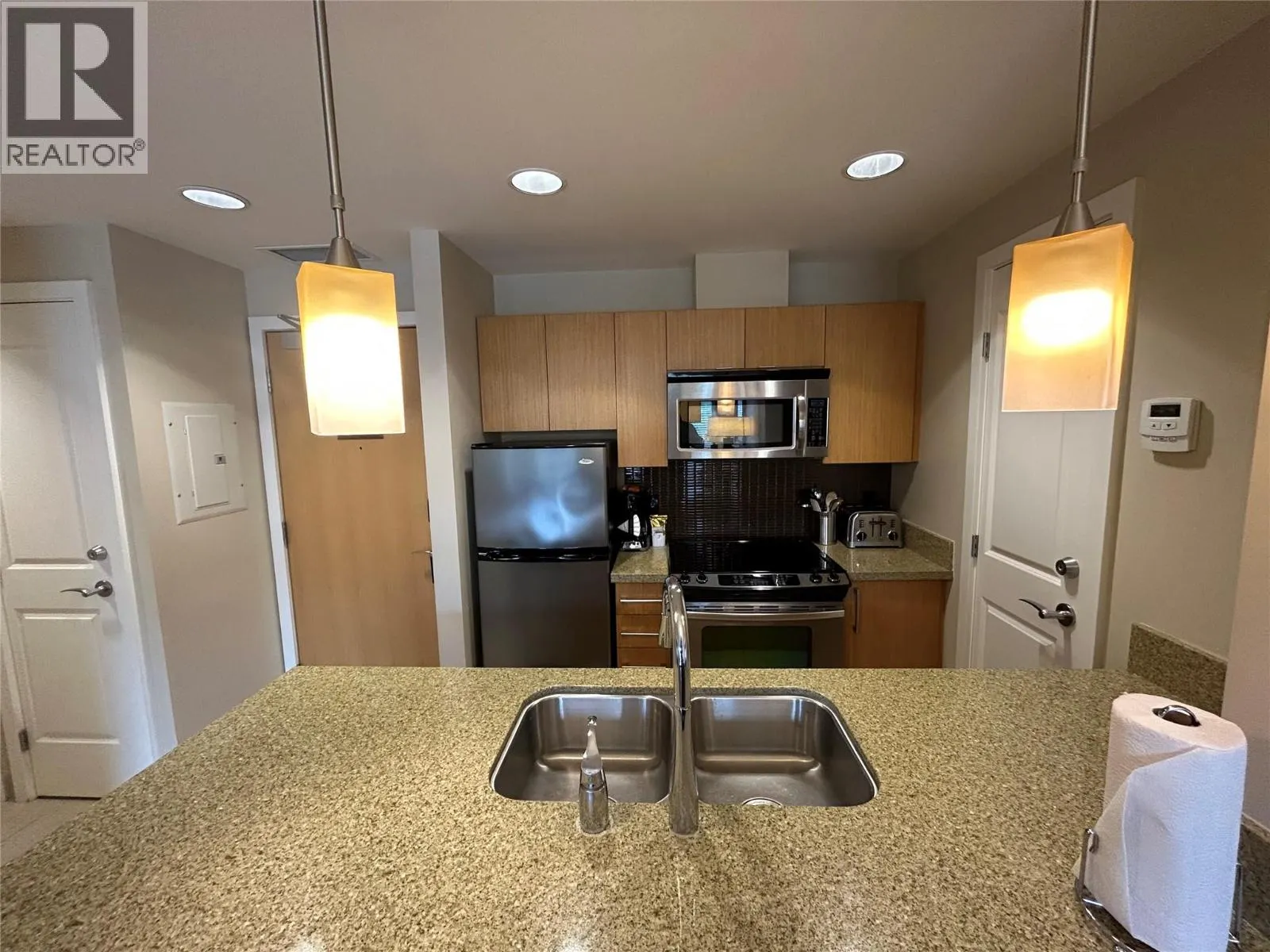 15 Park Place Unit# 434