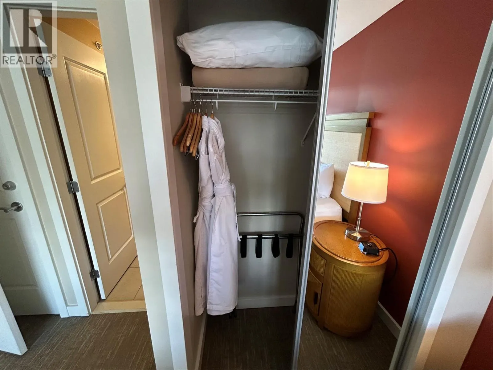 15 Park Place Unit# 434