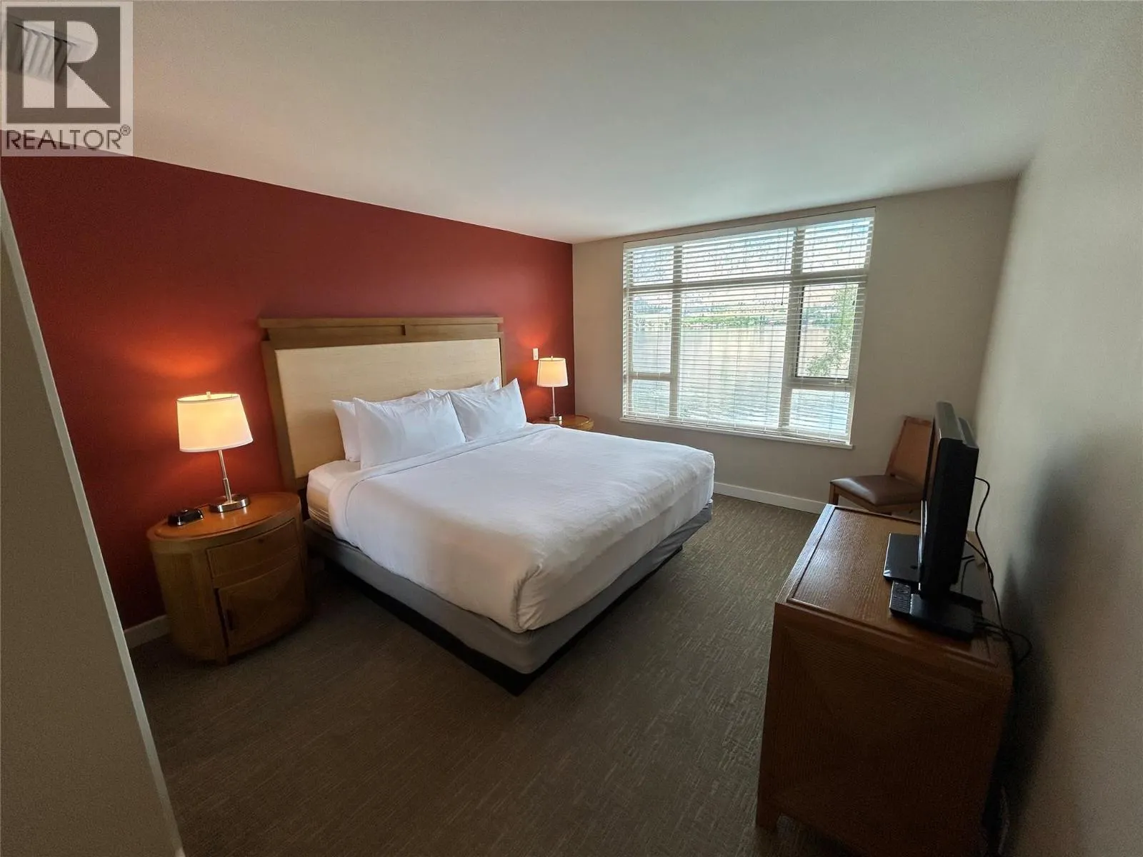 15 Park Place Unit# 434