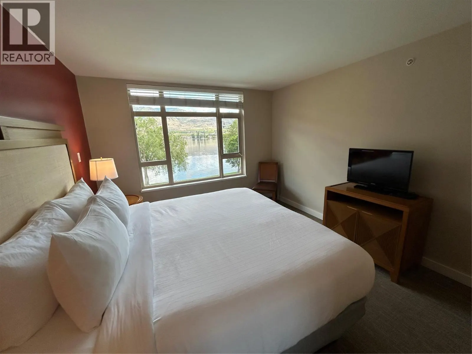 15 Park Place Unit# 434