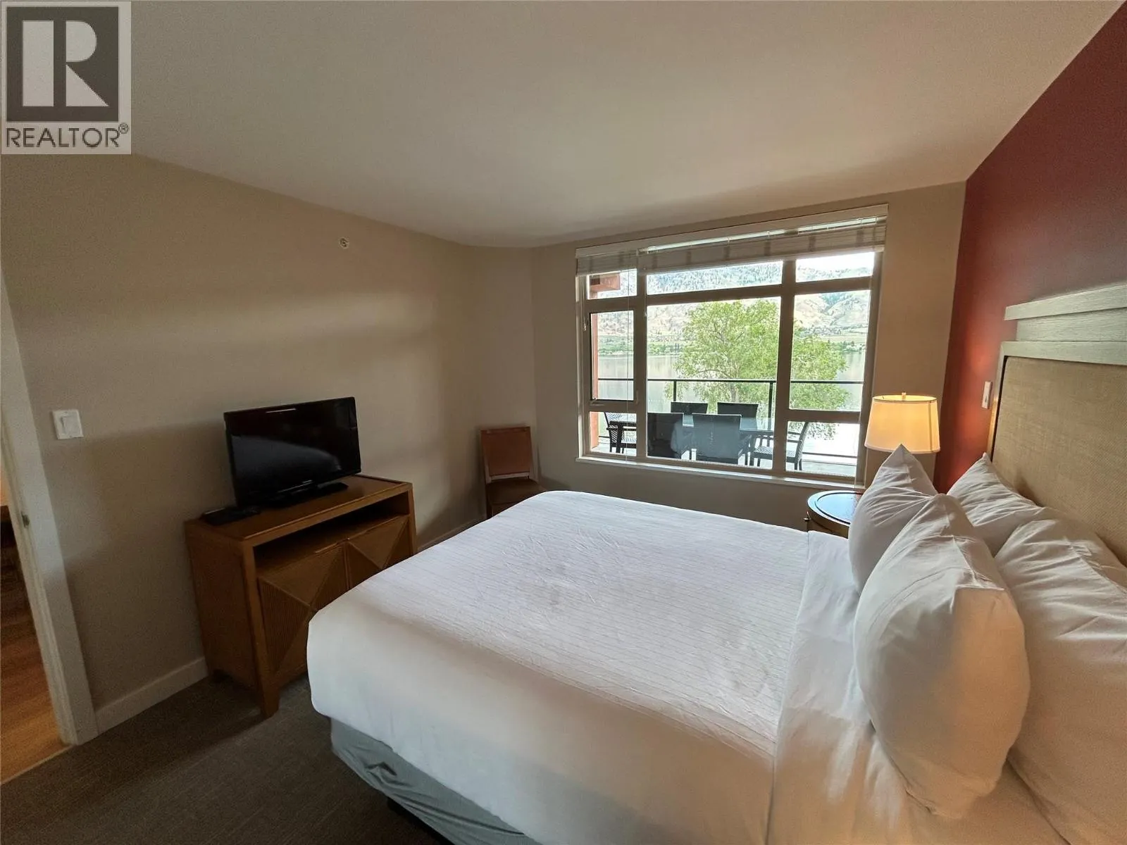 15 Park Place Unit# 434