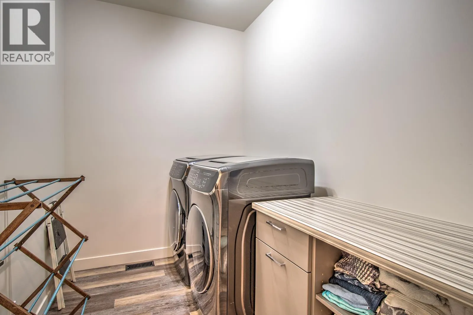 7373 Brooks Lane Unit# 11